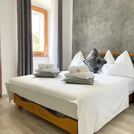 Valentino Guest house