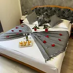 Valentino 3*